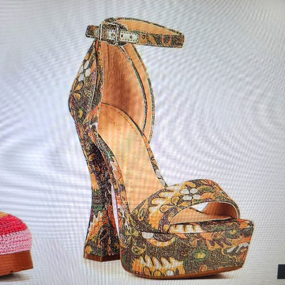 Womans platform heels